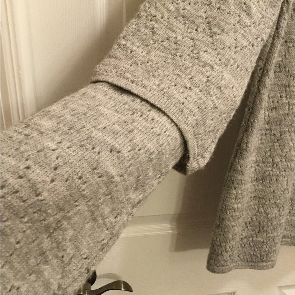 Sweater - Picture 4 of 4